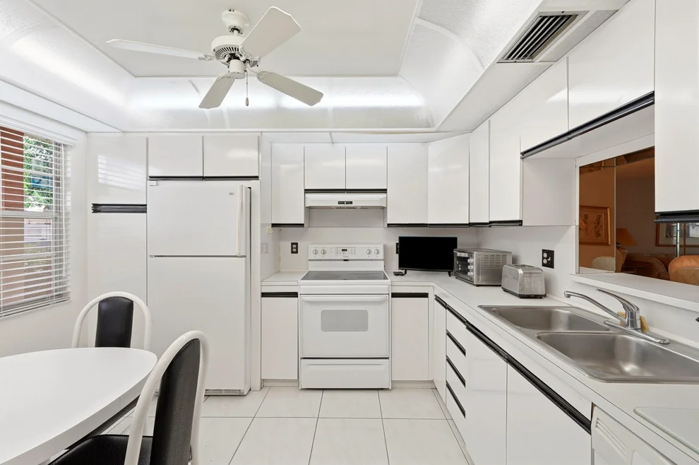 Unit for sale at 2302 Lucaya Lane, Coconut Creek, FL 33066