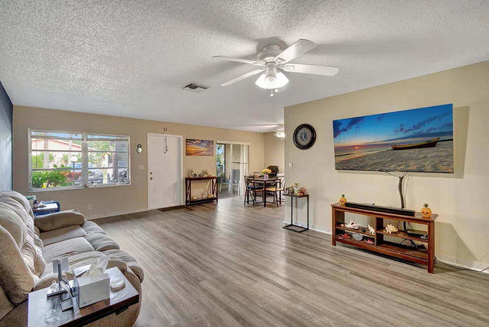 Unit for sale at 6118 La Palma Lane, Delray Beach, FL 33484
