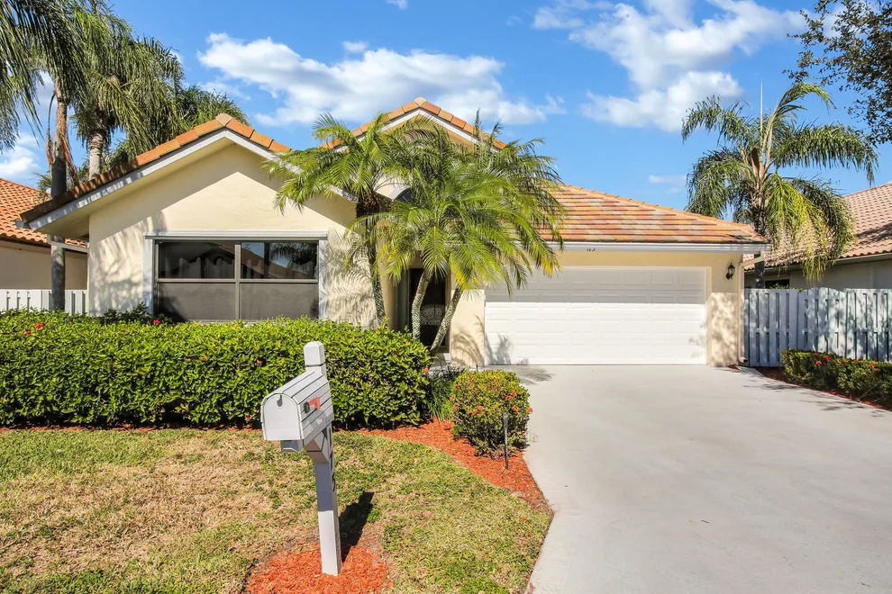Unit for sale at 175 Executive Circle, Boynton Beach, FL 33436