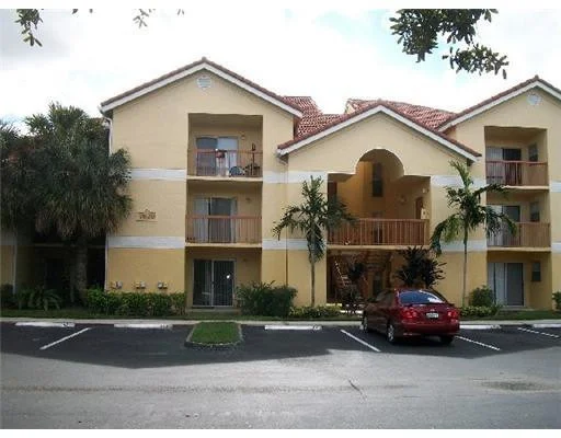 Unit for sale at 7620 Westwood Drive, Tamarac, FL 33321