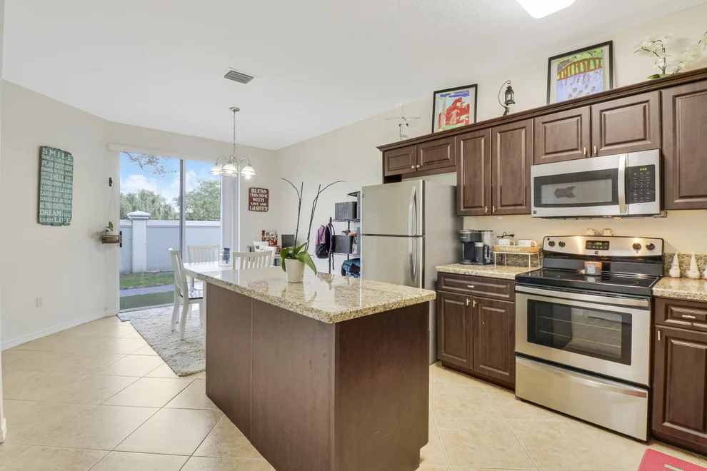 Unit for sale at 3552 Oleander Terrace, Riviera Beach, FL 33404