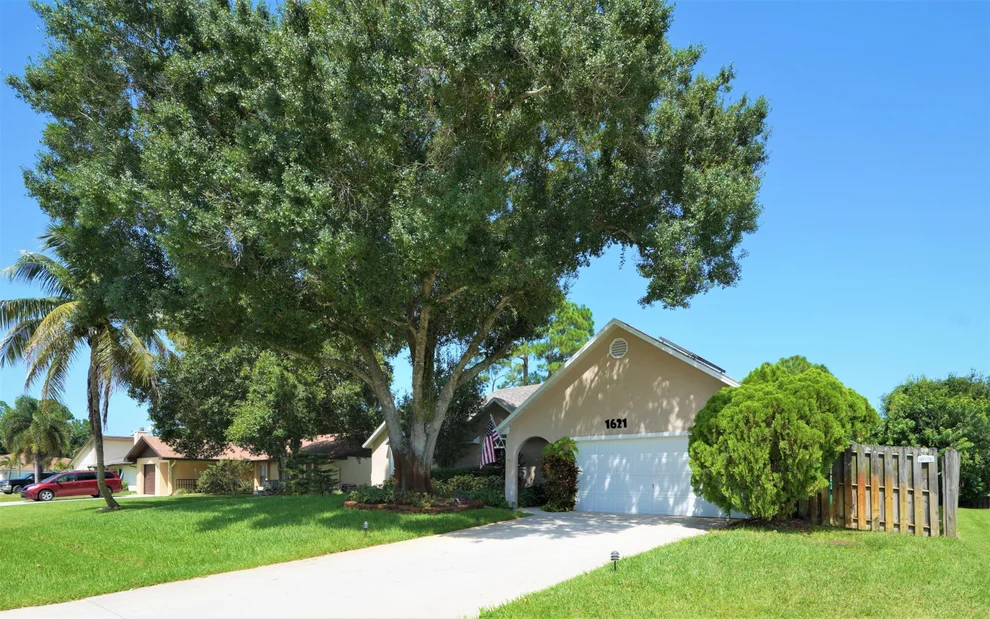 Unit for sale at 1621 SE Mistletoe Street, Port St Lucie, FL 34983