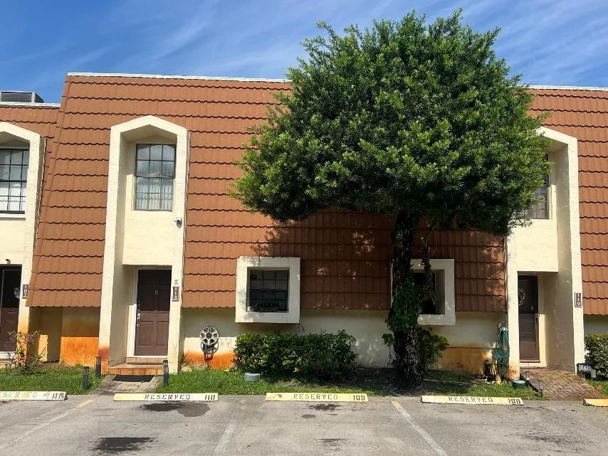 Unit for sale at 113 NW 115th Terrace, Plantation, FL 33325