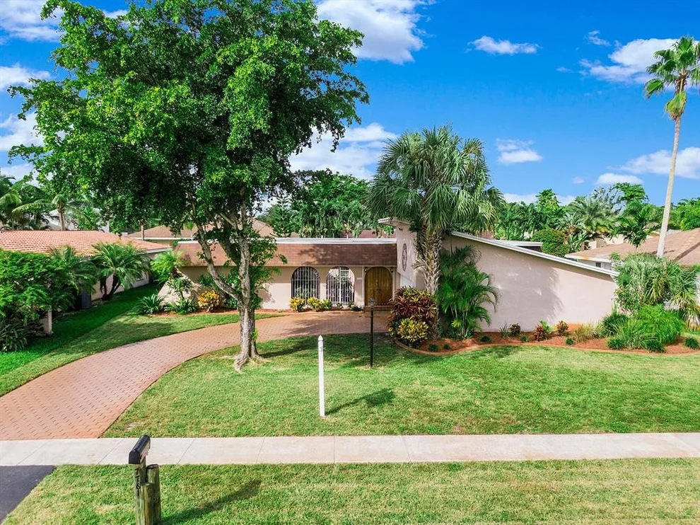 Unit for sale at 7761 NW 10th Street, Plantation, FL 33322