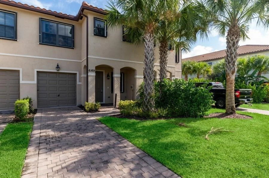 Unit for sale at 6169 Bangalow Drive, Lake Worth, FL 33463