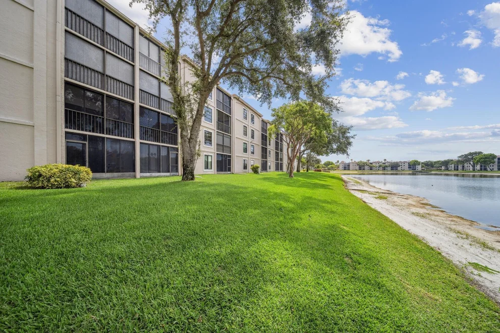 Unit for sale at 6037 Pointe Regal Circle, Delray Beach, FL 33484