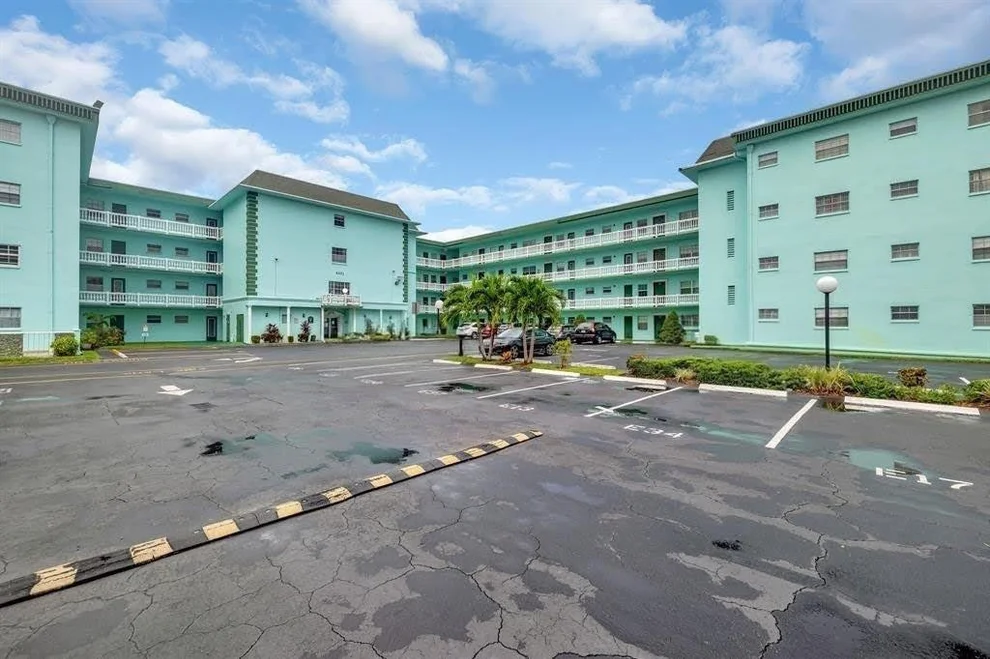 Unit for sale at 4141 NW 44th Avenue, Lauderdale Lakes, FL 33319
