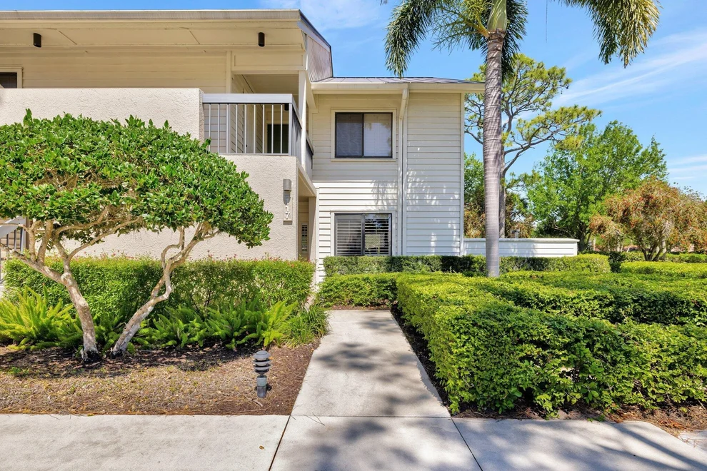 Unit for sale at 6433 SE Brandywine Court, Stuart, FL 34997