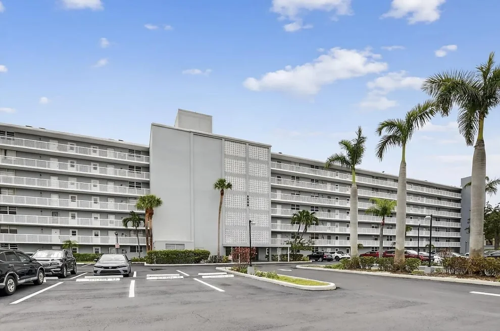 Unit for sale at 5500 NW 2nd Avenue, Boca Raton, FL 33487