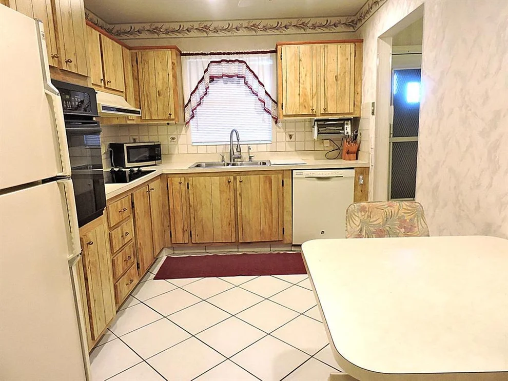 Unit for sale at 5780 Fernley Drive W, West Palm Beach, FL 33415