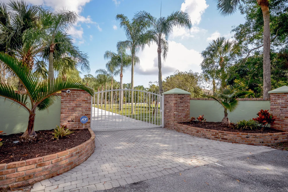 Unit for sale at 10534 Dogwood Trail, Jupiter, FL 33478