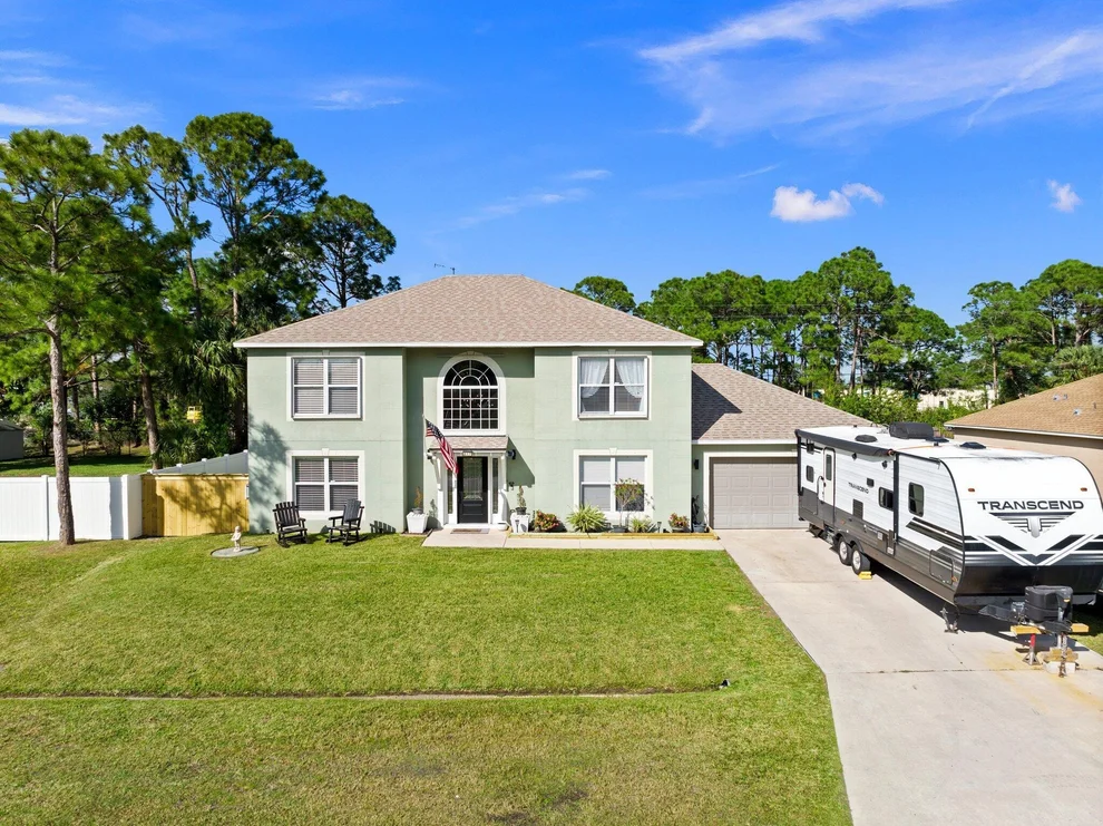 Unit for sale at 817 SE Damask Avenue, Port St Lucie, FL 34983