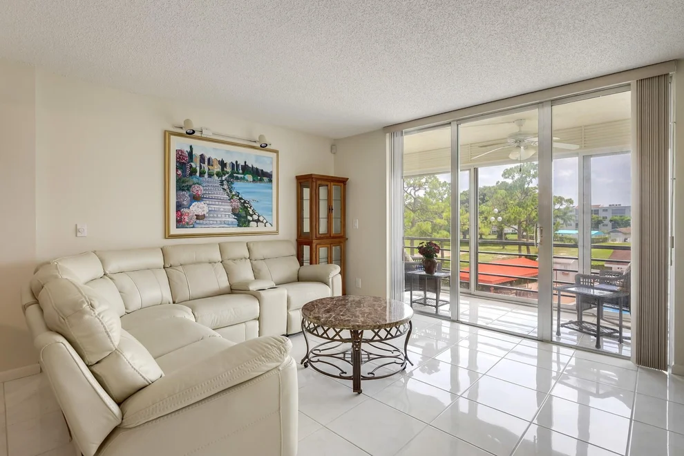 Unit for sale at 6850 10th Avenue N, Lake Worth, FL 33467