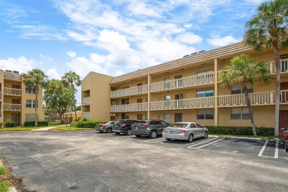 Unit for sale at 5961 NW 61st Avenue, Tamarac, FL 33319