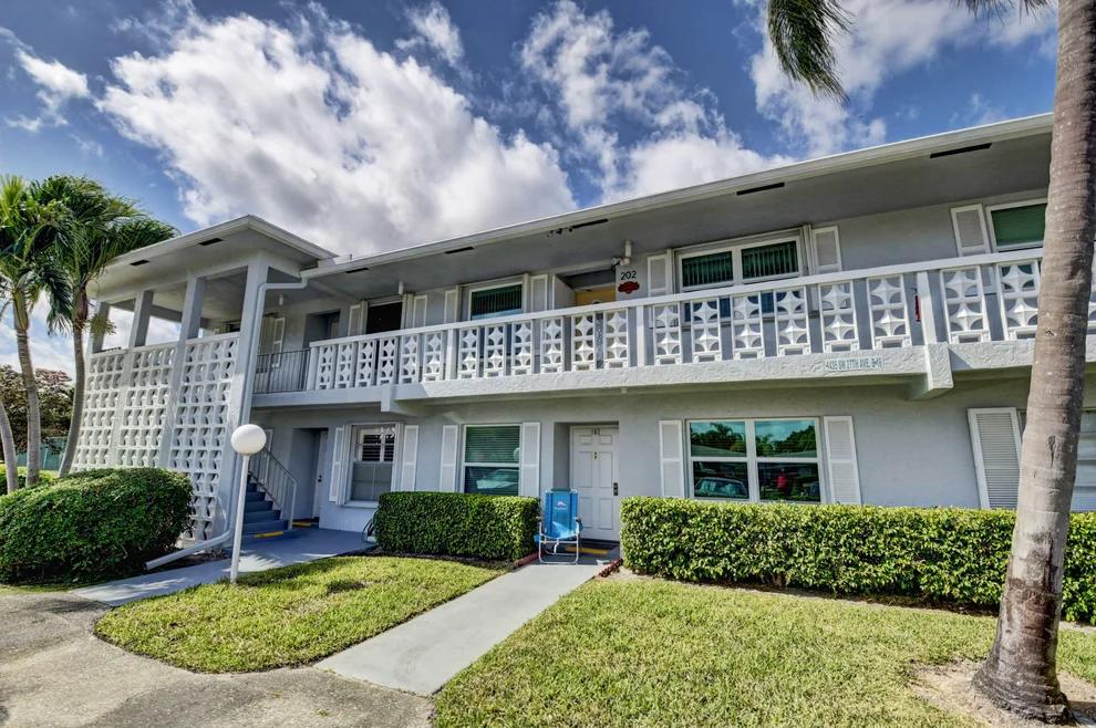 Unit for sale at 1435 SW 27th Avenue, Delray Beach, FL 33445