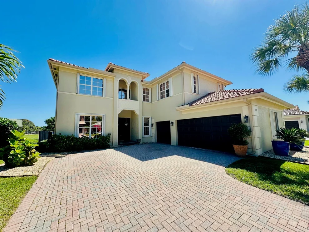 Unit for sale at 199 Bella Vista Way, Royal Palm Beach, FL 33411