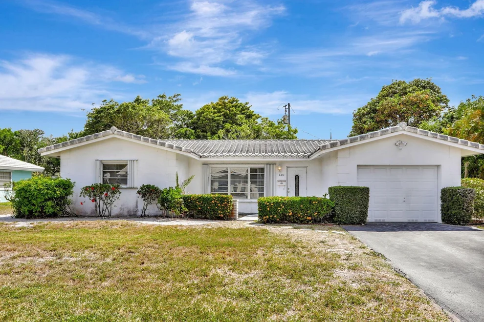 Unit for sale at 2210 NE 40th Court, Lighthouse Point, FL 33064