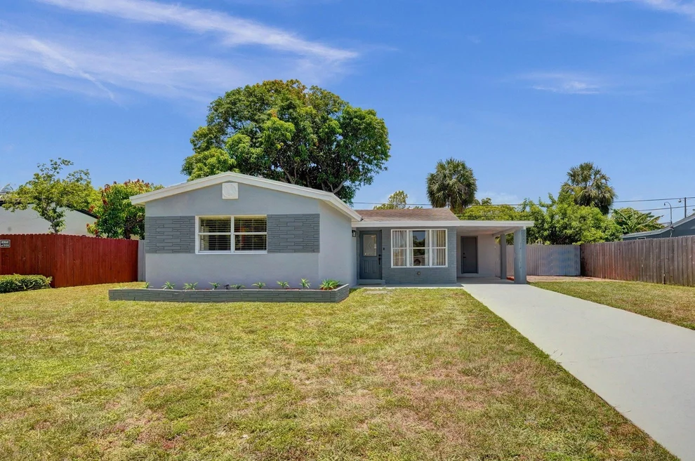 Unit for sale at 421 NW 39th Avenue, Lauderhill, FL 33311