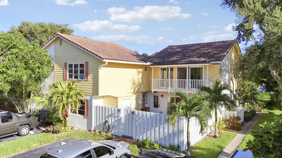 232 Seabreeze Circle
