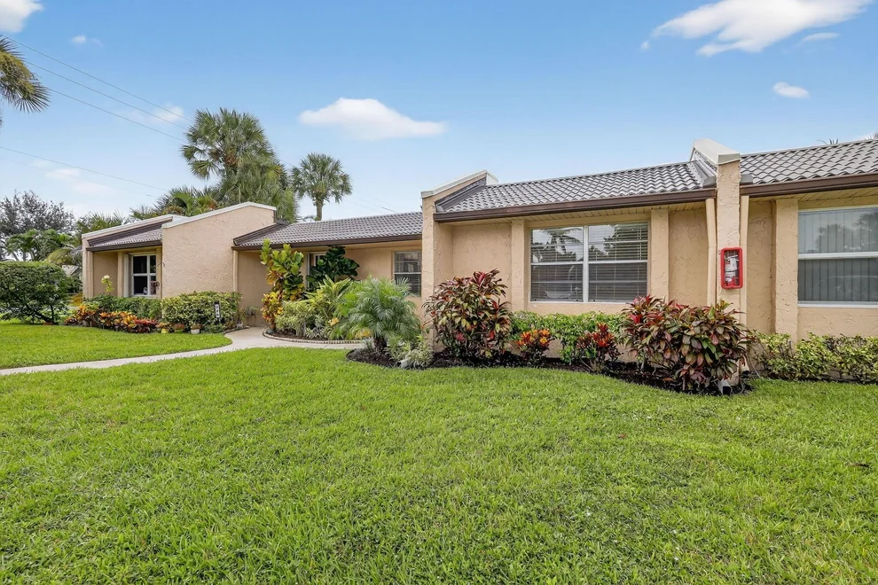 Unit for sale at 251 Lake Meryl Drive, West Palm Beach, FL 33411