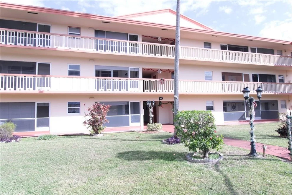 Unit for sale at 5300 Washington Street, Hollywood, FL 33021