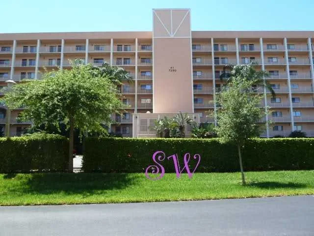 Unit for sale at 7290 Kinghurst Drive, Delray Beach, FL 33446