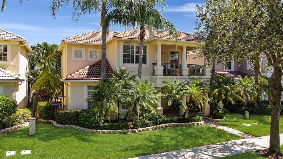 Unit for sale at 8210 Calterra Drive, Palm Beach Gardens, FL 33418