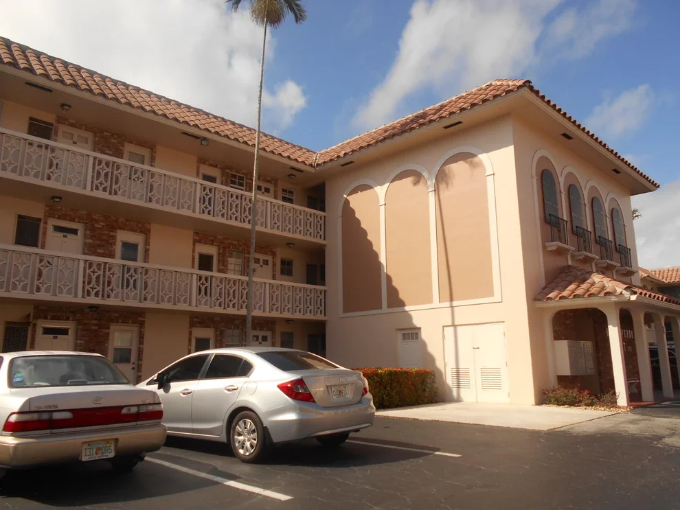 Unit for sale at 400 NE 20th Street, Boca Raton, FL 33431