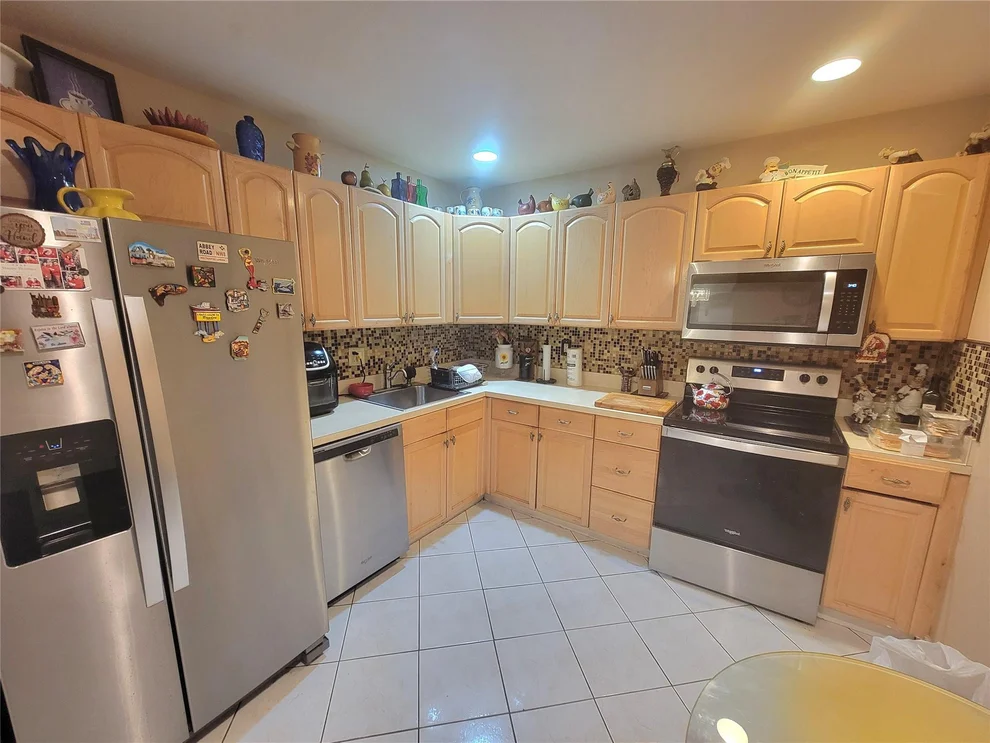 Unit for sale at 8120 SW 24th Street, North Lauderdale, FL 33068