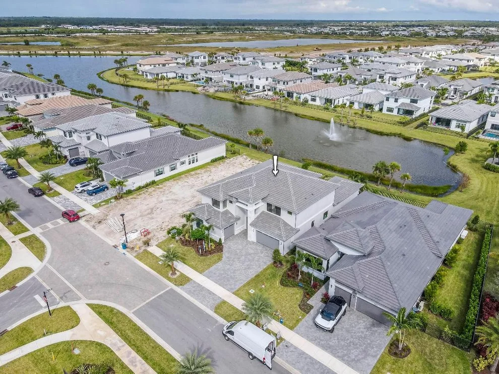 Unit for sale at 10014 Skyloft Street, Palm Beach Gardens, FL 33412