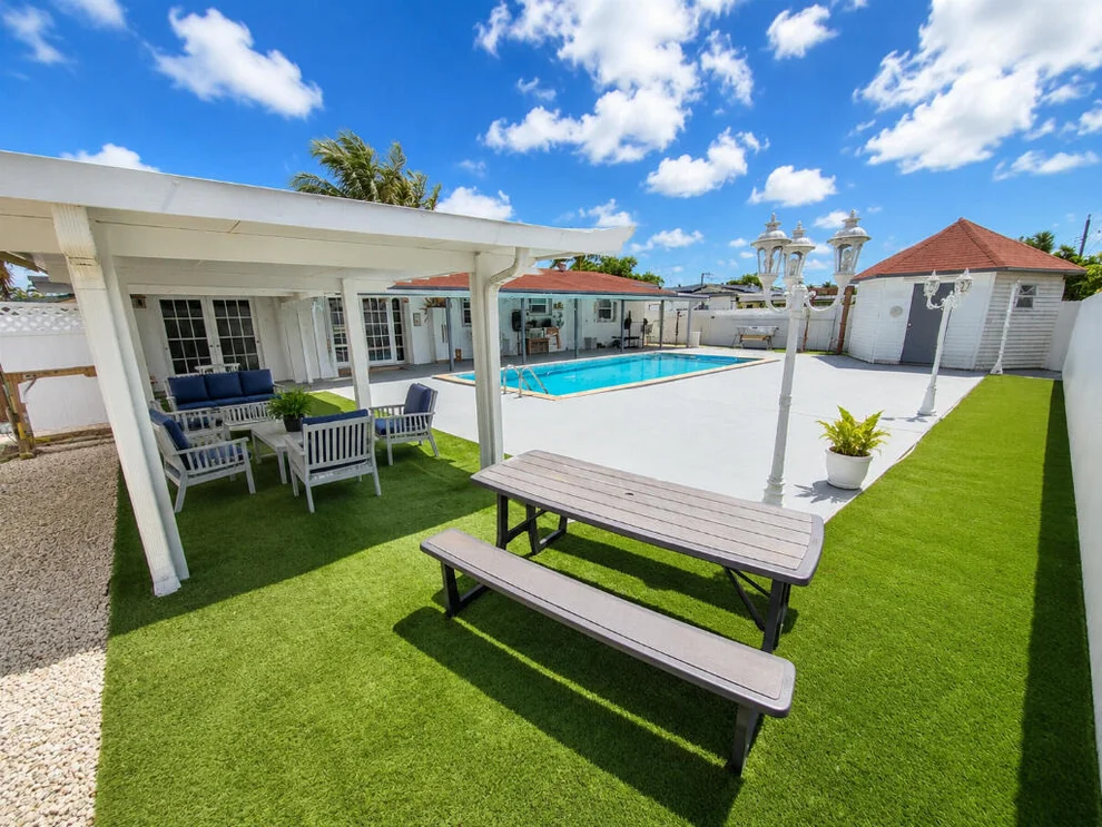 Unit for sale at 7120 SW 13TH Street, Pembroke Pines, FL 33023
