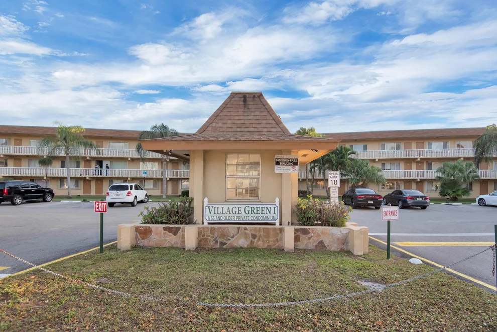 Unit for sale at 400 Village Green Circle W, Palm Springs, FL 33461