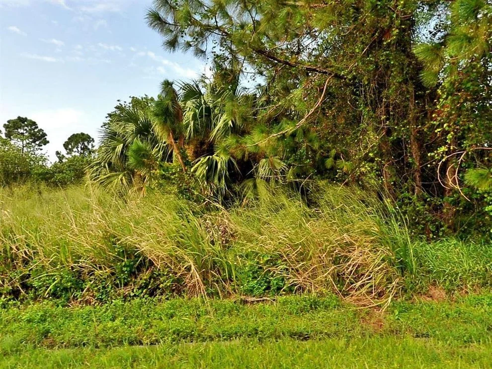 Unit for sale at 963 SW Whittier Terrace, Port St Lucie, FL 34953
