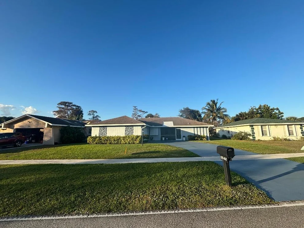 Unit for sale at 2542 S Canterbury Drive S, Riviera Beach, FL 33407