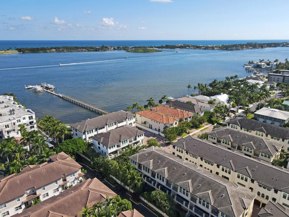 Unit for sale at 625 Windward Circle N, Boynton Beach, FL 33435