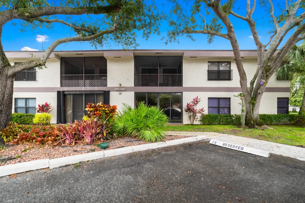 Unit for sale at 4677 Carambola Circle N, Coconut Creek, FL 33066