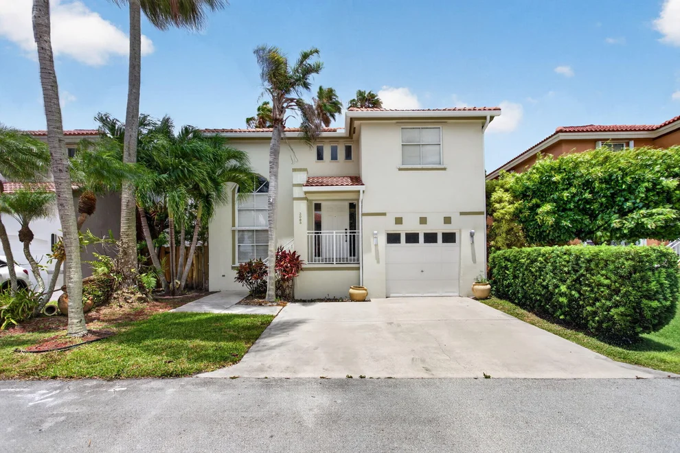Unit for sale at 3083 W Buena Vista Drive, Margate, FL 33063