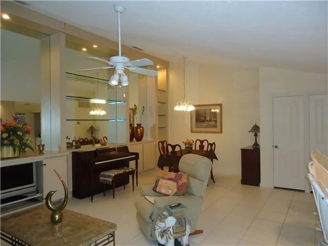 Unit for sale at 5302 Red Oak Court, Palm Beach Gardens, FL 33410