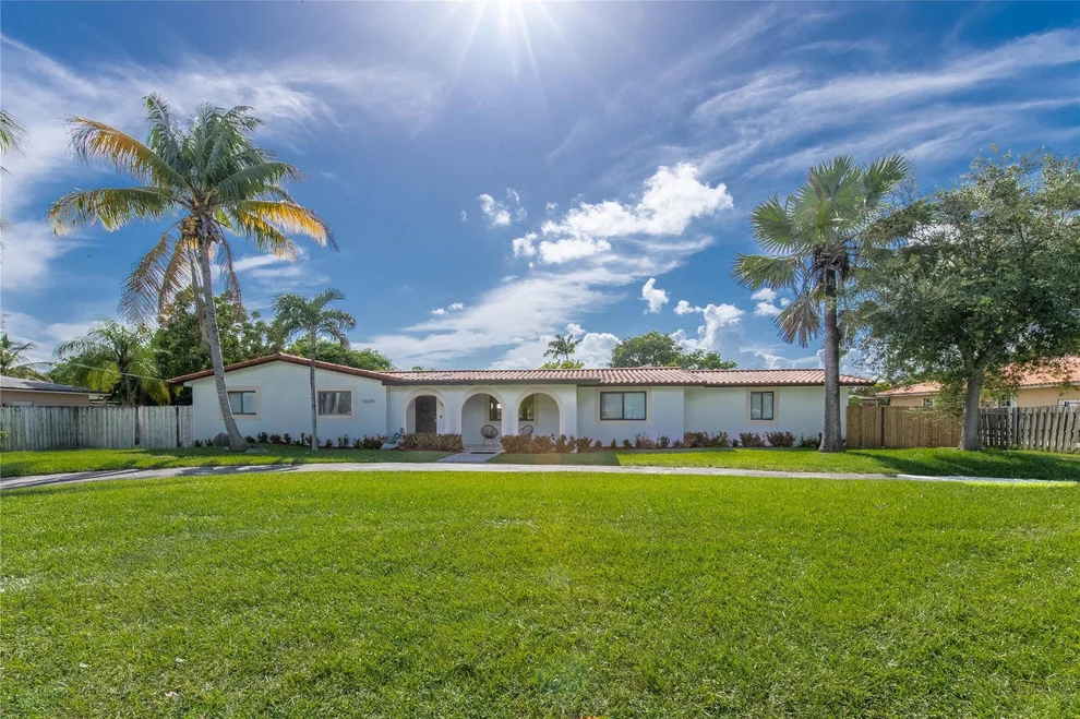 Unit for sale at 16670 SW 90th Avenue, Palmetto Bay, FL 33157