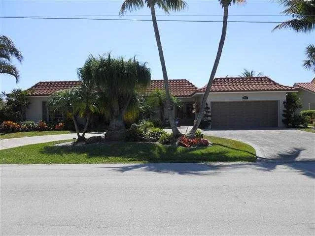 Unit for sale at 2800 NE 44th Street, Lighthouse Point, FL 33064