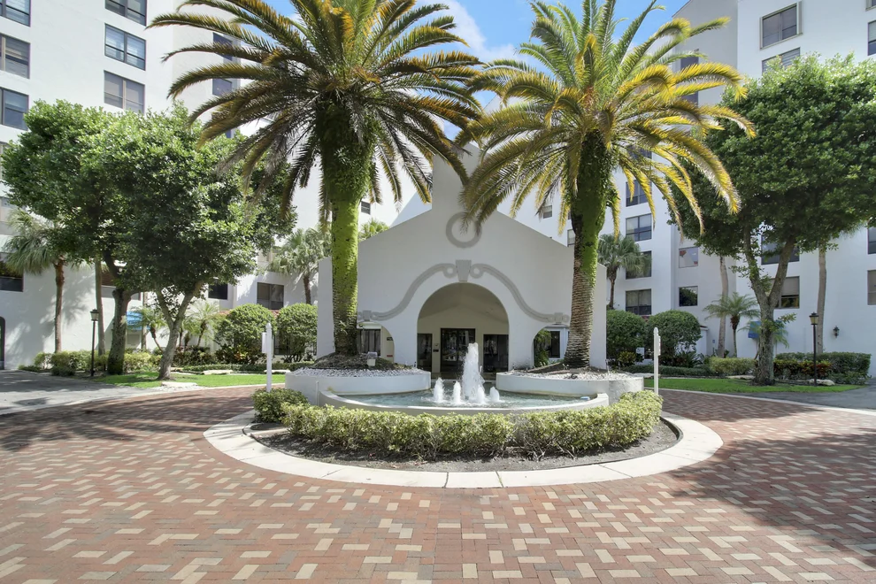 Unit for sale at 7567 Imperial Drive, Boca Raton, FL 33433