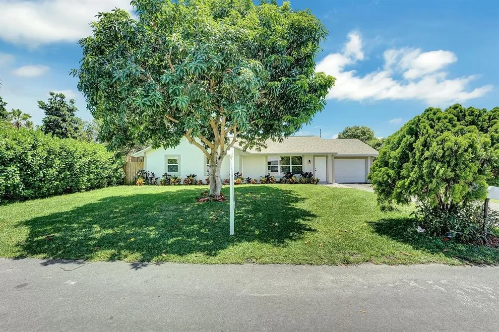 Unit for sale at 158 SE 27th Place, Boynton Beach, FL 33435