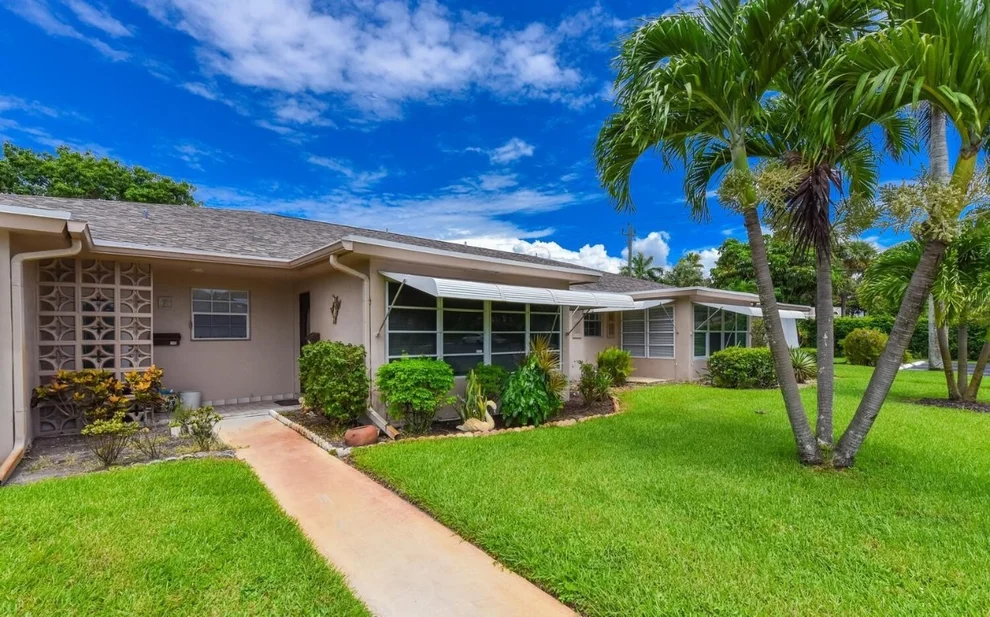 Unit for sale at 1382 High Point Way, Delray Beach, FL 33445