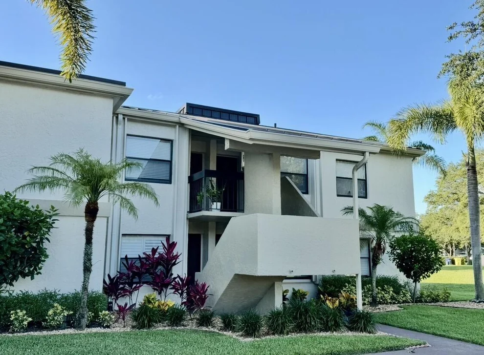 Unit for sale at 6962 Briarlake Circle, Palm Beach Gardens, FL 33418