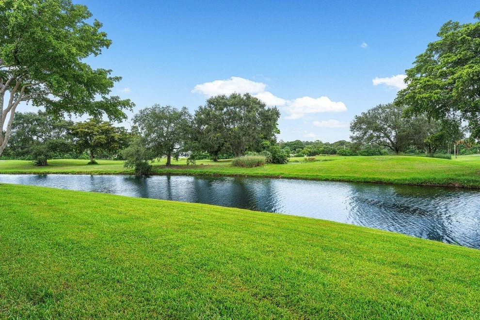Unit for sale at 9292 Vista Del Lago C, Boca Raton, FL 33428