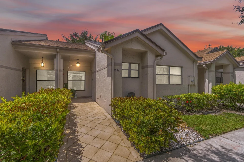 Unit for sale at 7936 NW 10 Court, Plantation, FL 33322