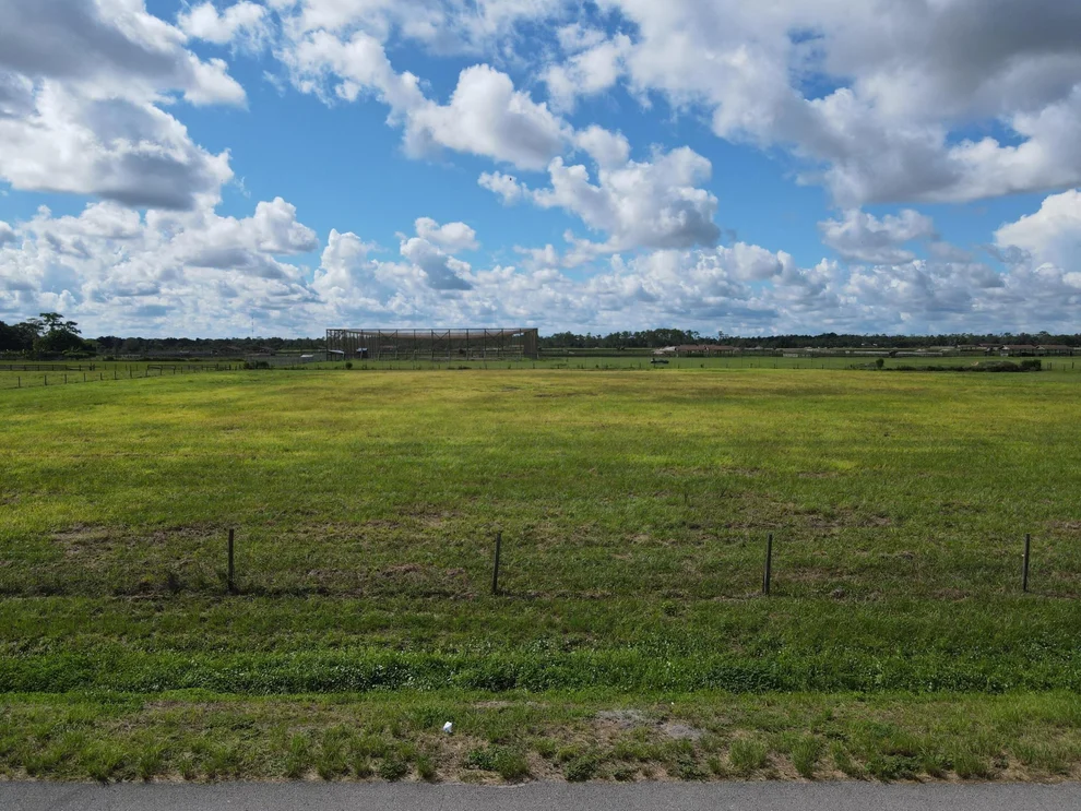 Unit for sale at 944 NW 344th Street, Okeechobee, FL 34972