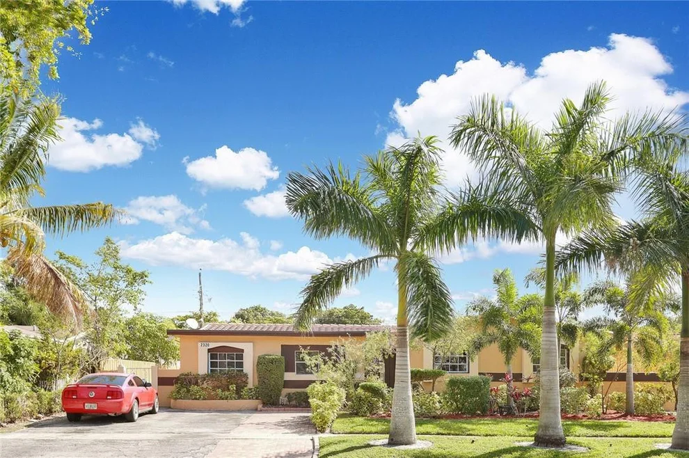 Unit for sale at 2320 NW 44th Avenue, Lauderhill, FL 33313