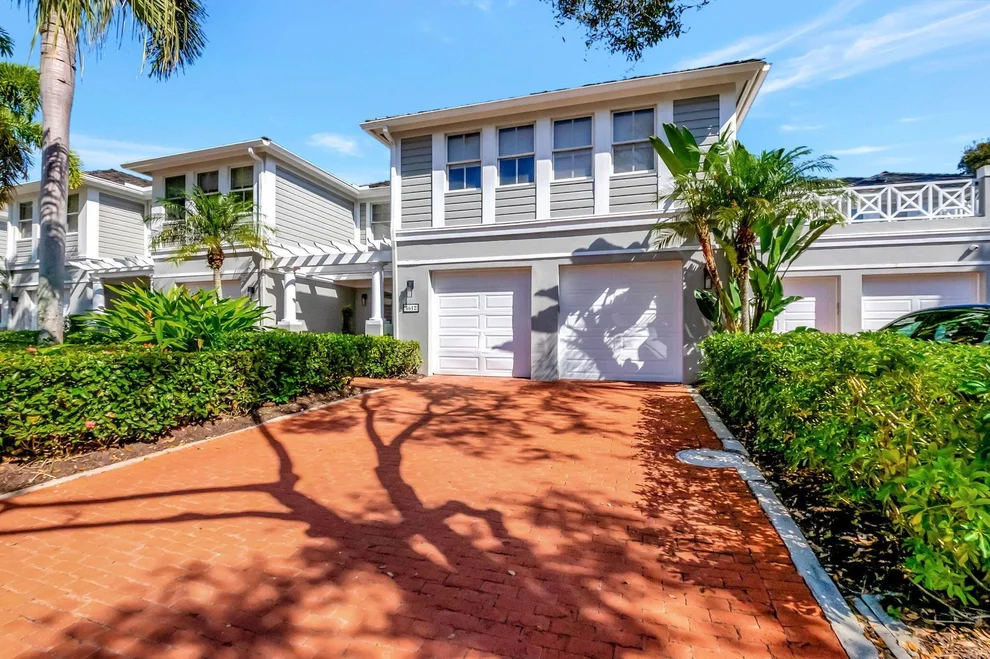 Unit for sale at 5612 Nw 40th Avenue, Boca Raton, FL 33496