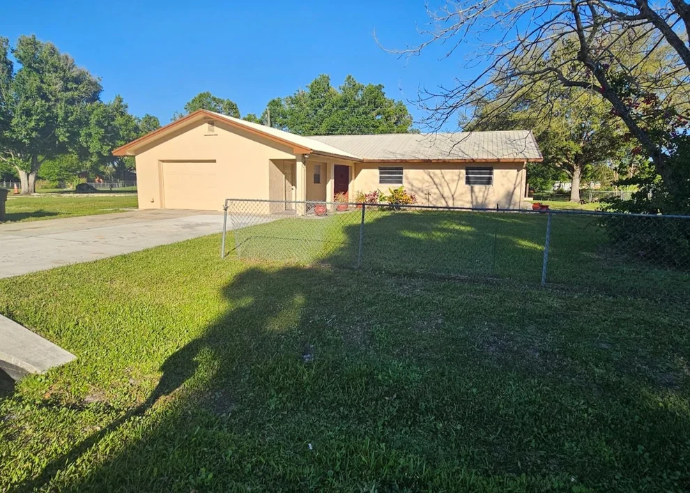 Unit for sale at 3708 NW 22 Avenue, Okeechobee, FL 34972